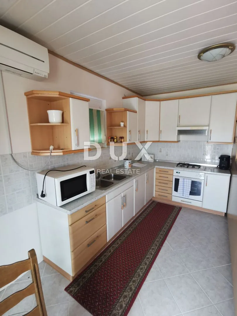 malinska (okolica) - samostojeća kuća sa dva stana + podrum - slika 28