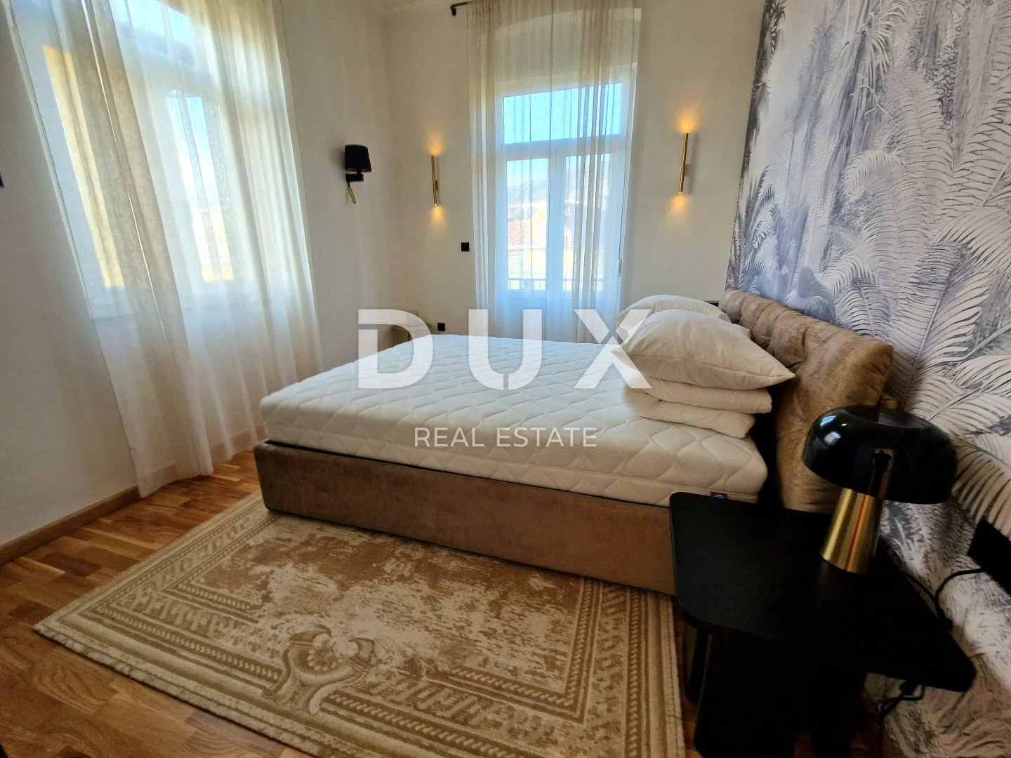 opatija, centar - novouređeni stan s dva balkona - slika 7