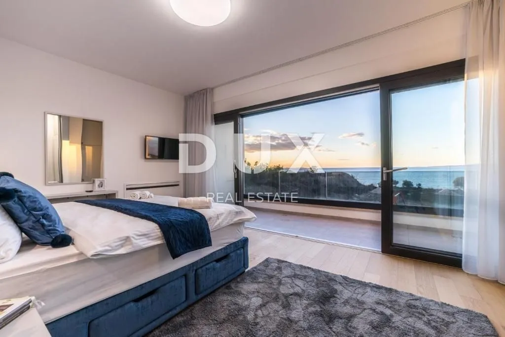 zadar,zaton - luksuzna vila 100 metara od mora - slika 22