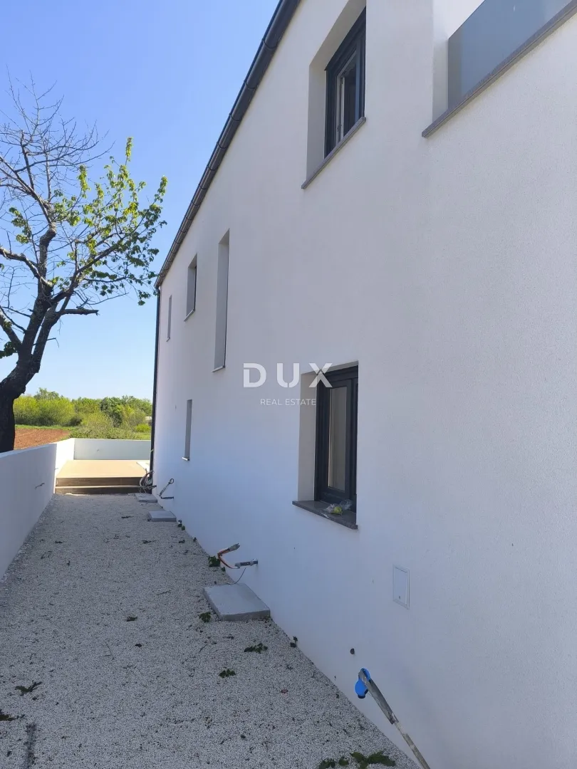 istra, svetvinčenat - kuća s bazenom i garažom u srcu istre - slika 13