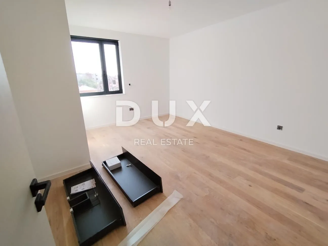 istra,pula -luksuzni smart home stan u centru 130 m2! - slika 22