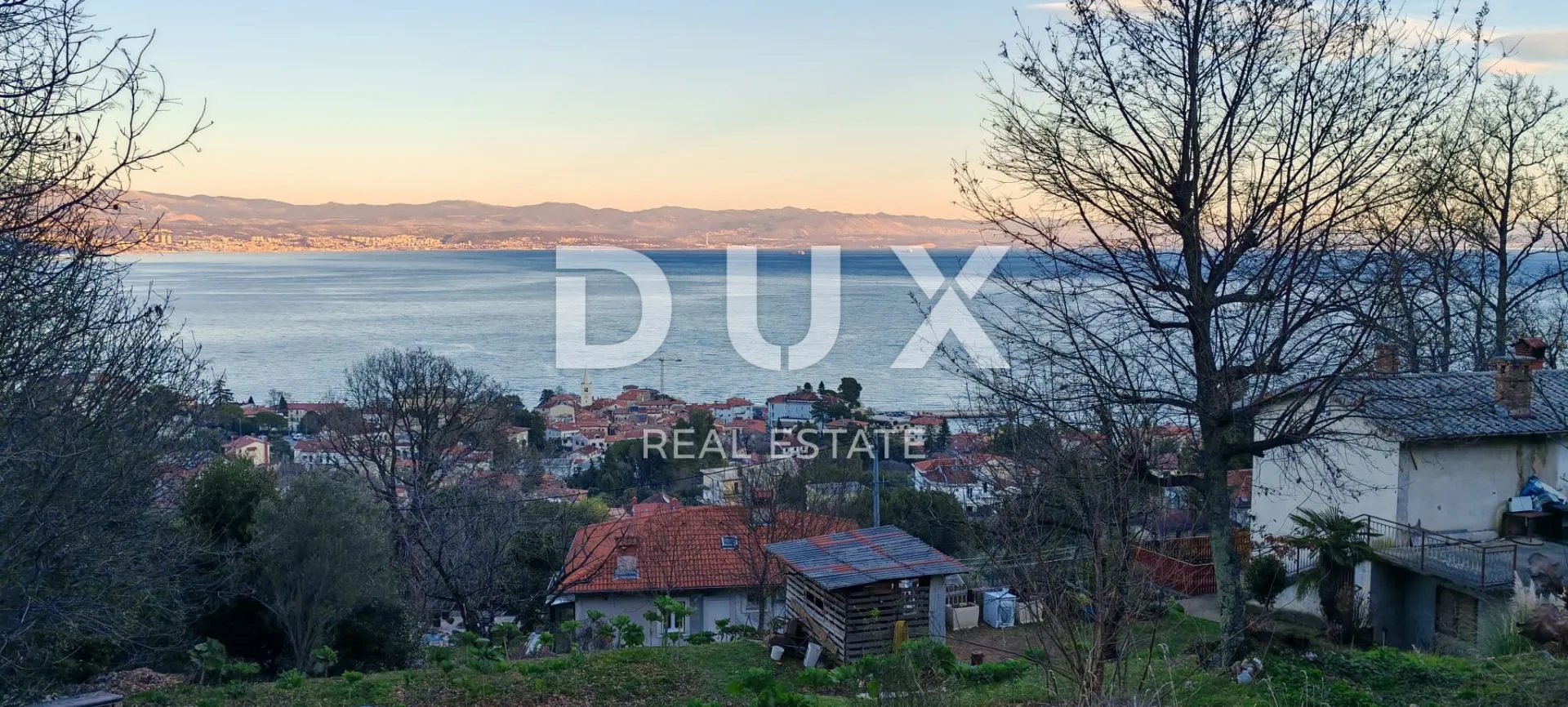 OPATIJA, LOVRAN- građevinsko zemljište 5000m2 za gradnju 4 ville