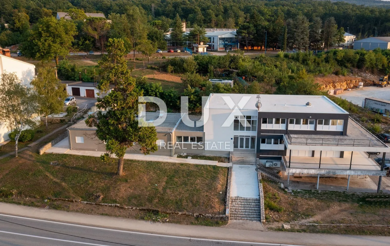istra, pićan - motel sa 70 ležaja površine 1025 m2 - slika 2