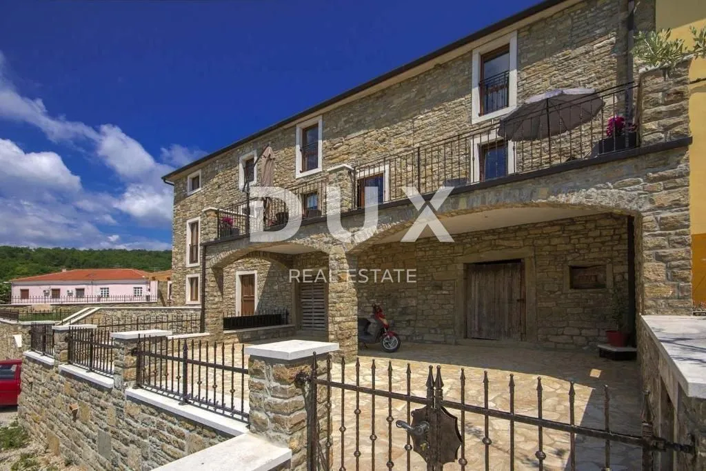 ISTRA, BUJE - Kamena kuća s predivnim pogledom
