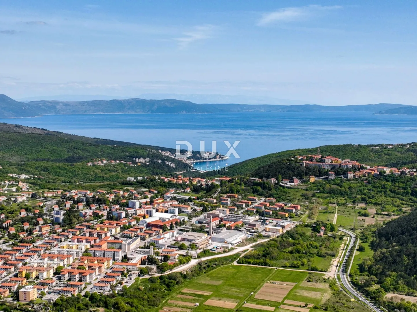 ISTRA, LABIN - Poslovni prostor u predgrađu