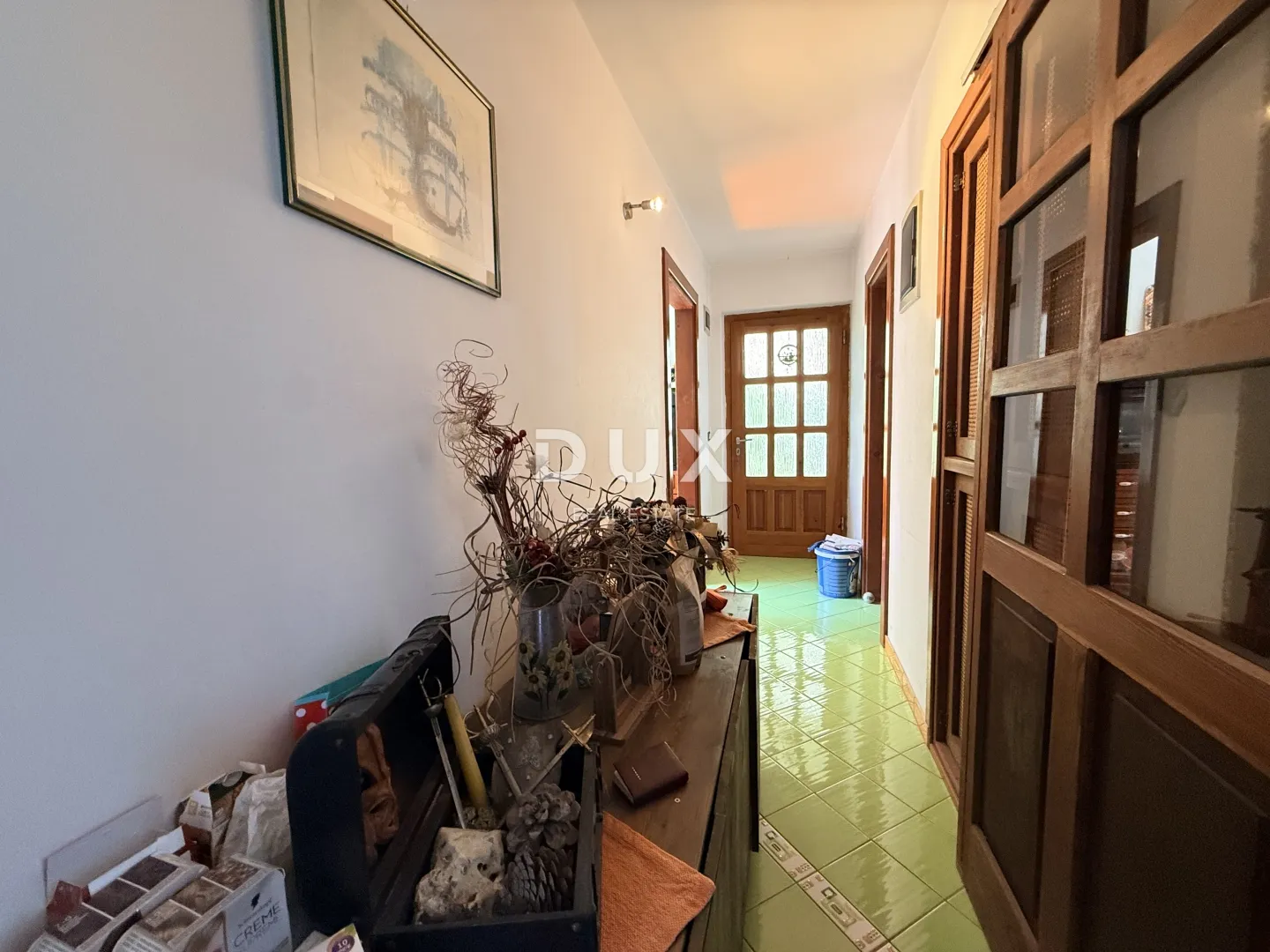 istra, pomer - samostojeća kuća 250m2 s garažom i okućnicom, 150m od mora - slika 10