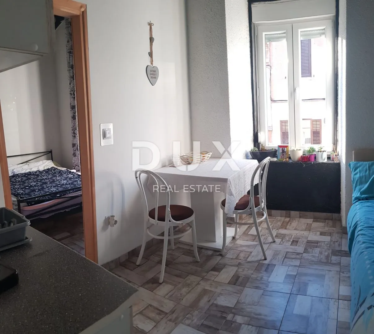 ISTRA, PULA - Etaža kuće s poslovnim prostorom i apartmanima!