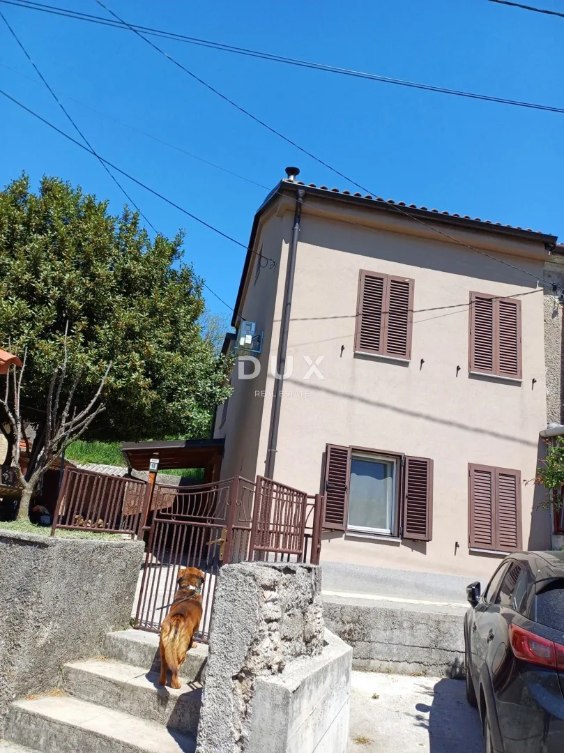 GROBNIK, LUKEŽI - Potpuno renovirana dvojna kuća s okućnicom, garažom - Dražice, Jelenje