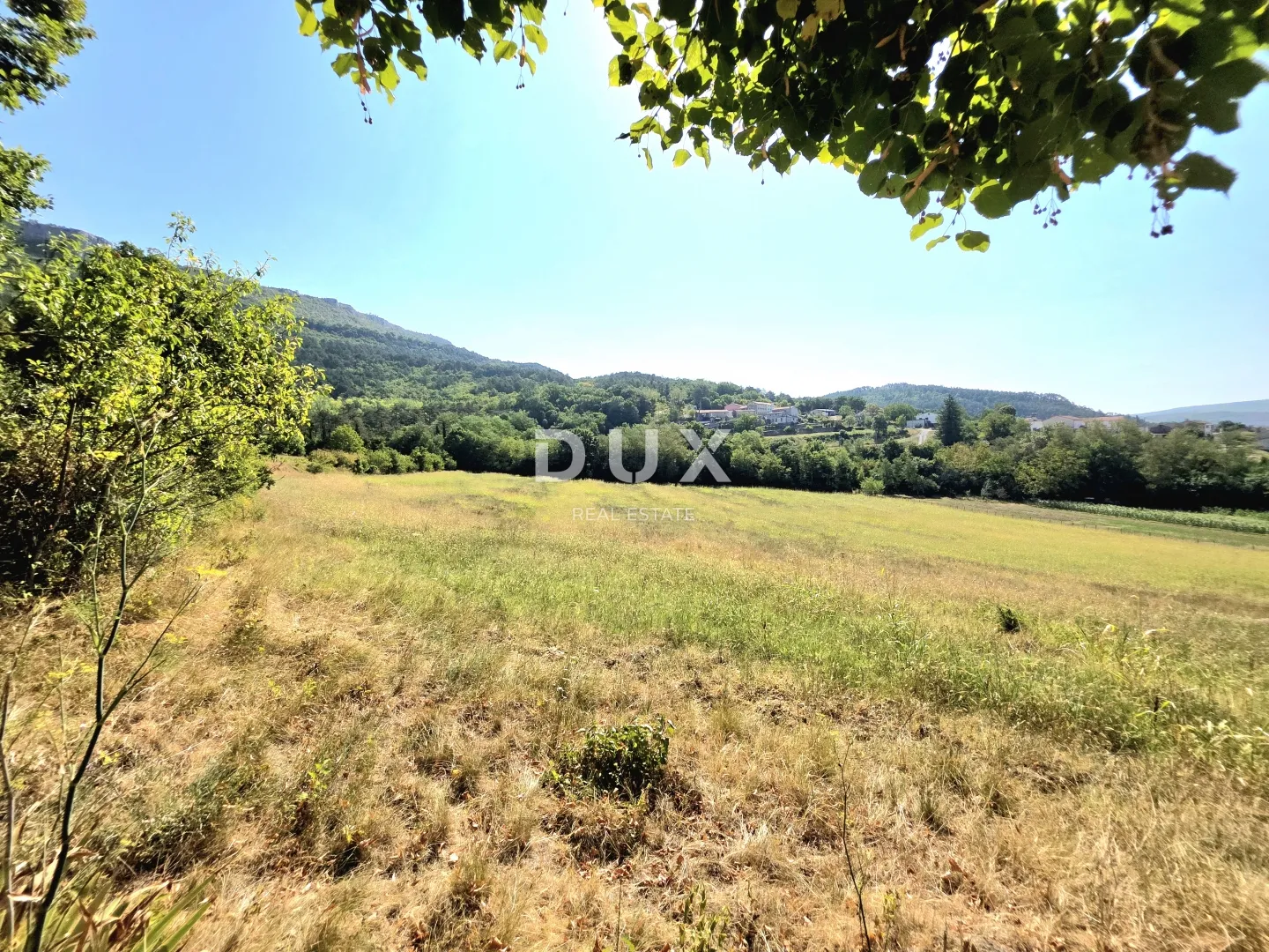 istra, buzet, kuća, 160 m2, stancija s 26724 m2 zemljišta - slika 32