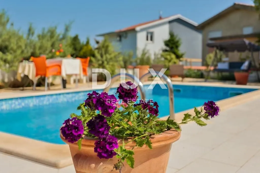 istra, medulin - apartmanska kuća smještena nadomak plaža - slika 16