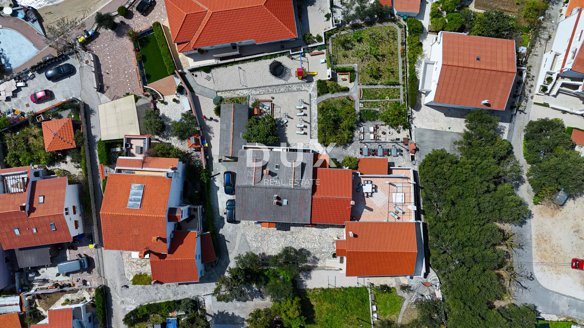 rab, barbat, kuća s apartmanima, 763 m2, drugi red do mora - slika 37
