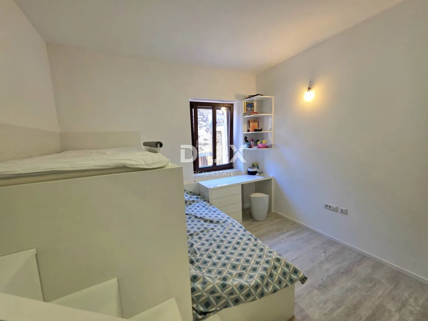 istra, poreč, 290.00 m2, pješačka zona, tri stana - slika 31