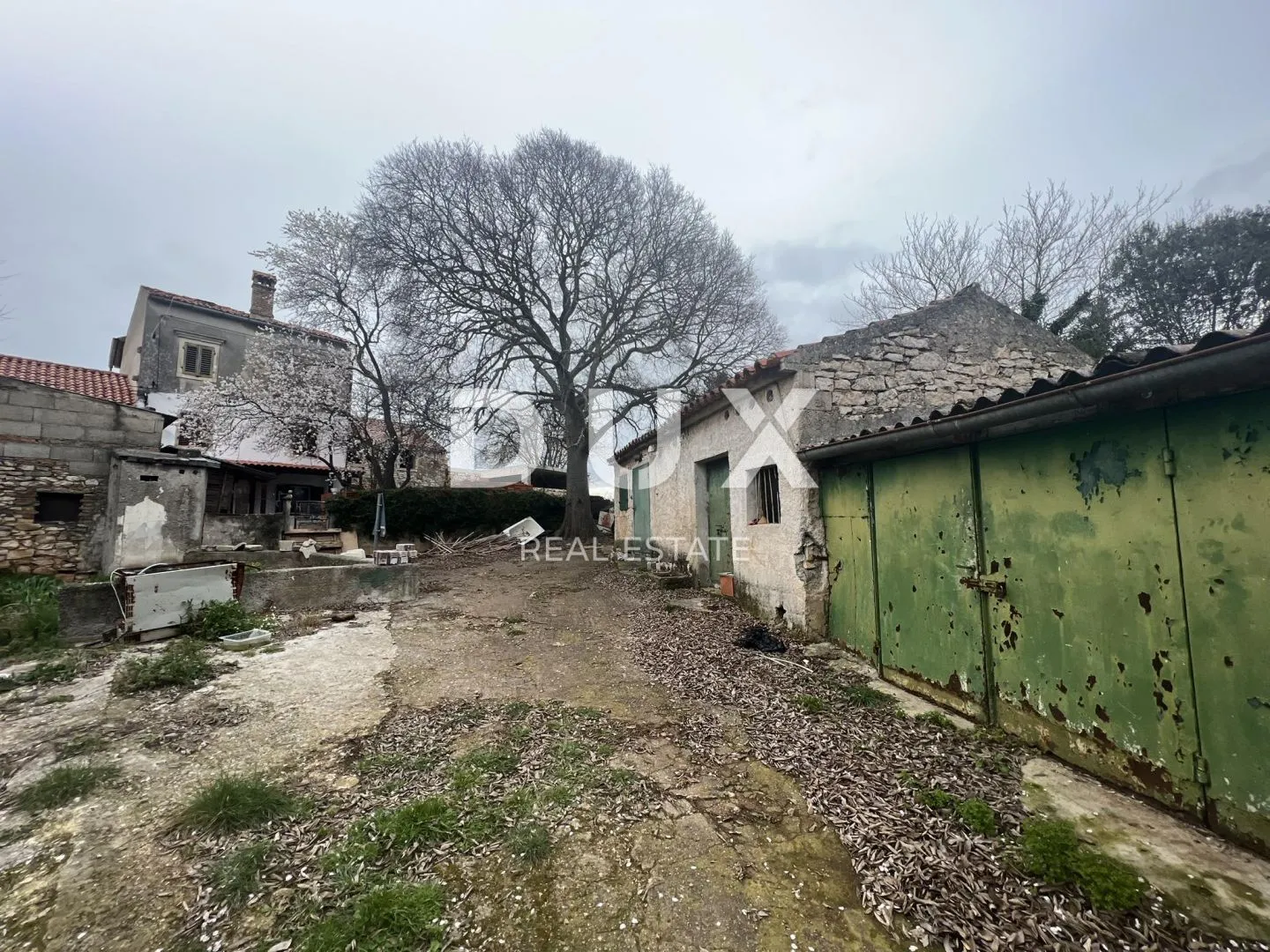 istra, valtura - građevinsko zemljište s objektom - slika 5