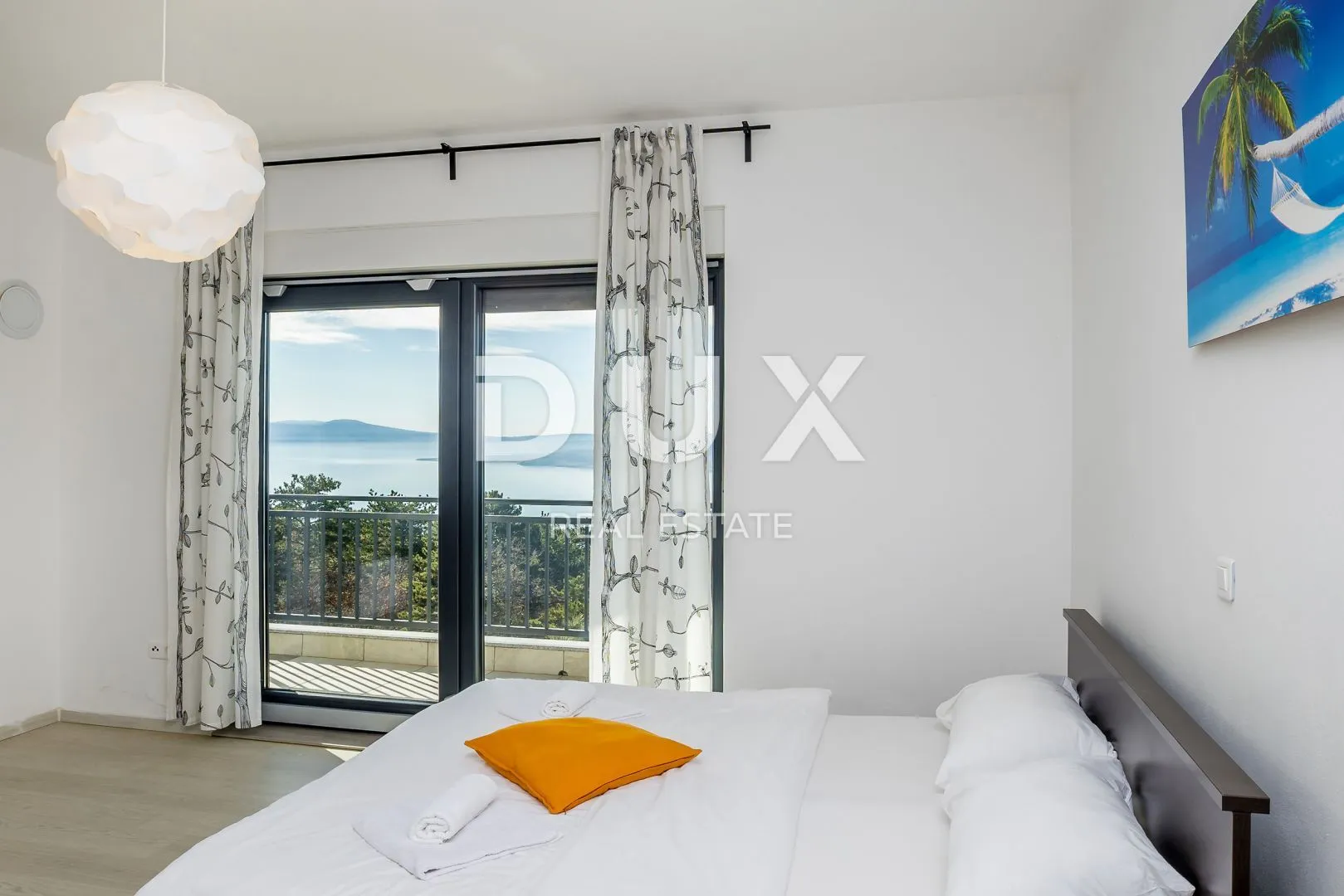 crikvenica - prostrana vila s panoramskim pogledom na more! - slika 17