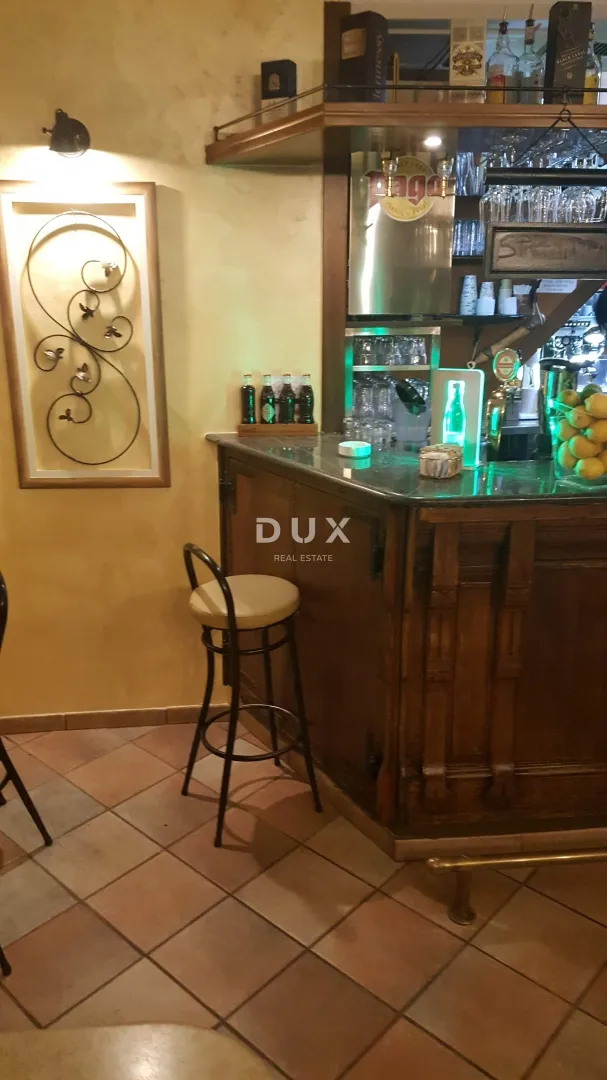istra,rovinj - predivan uhodani caffe bar u srcu rovinja - slika 26