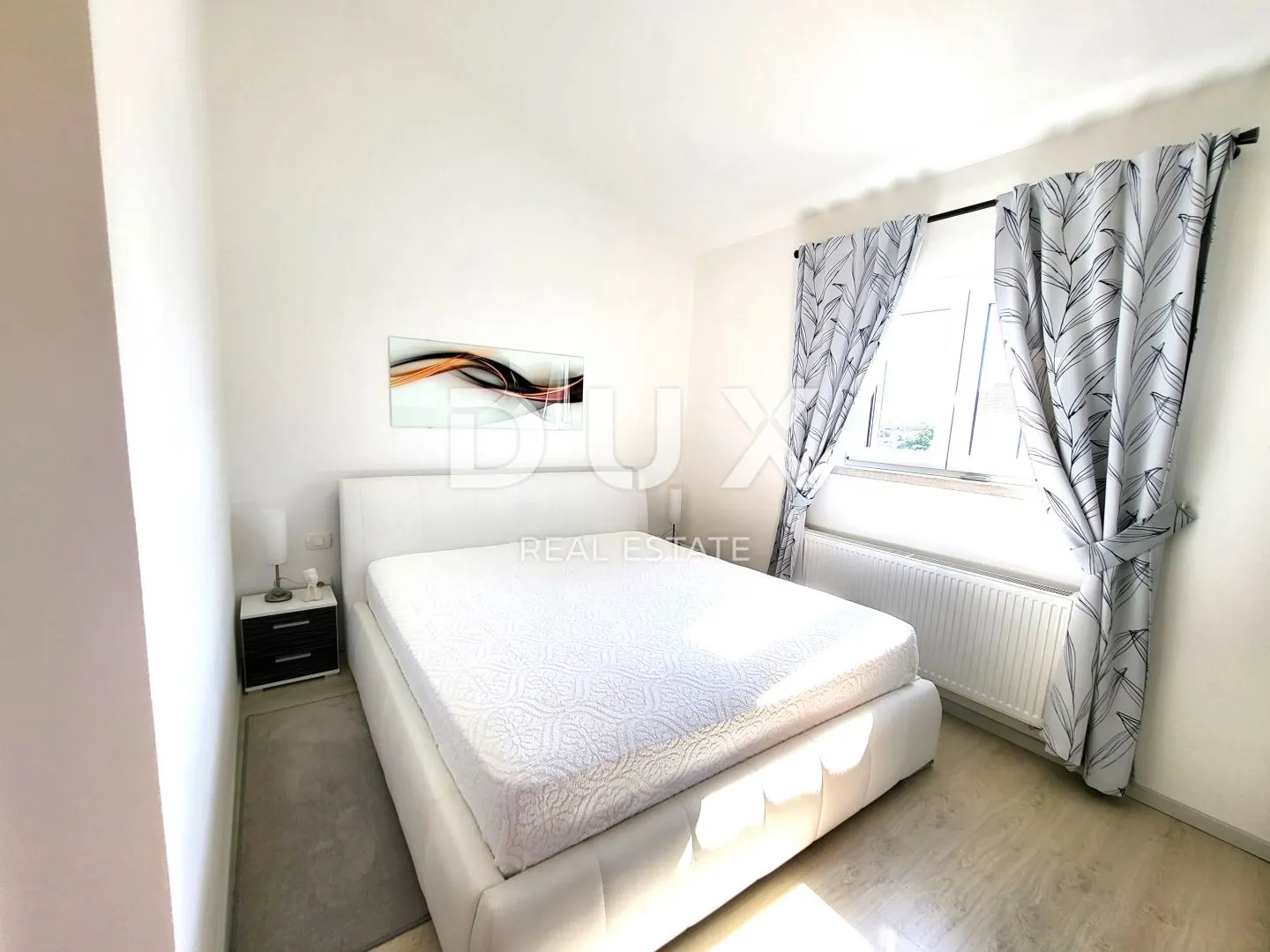 istra, novigrad - dvojna kuća udaljena 250 m od mora - slika 13