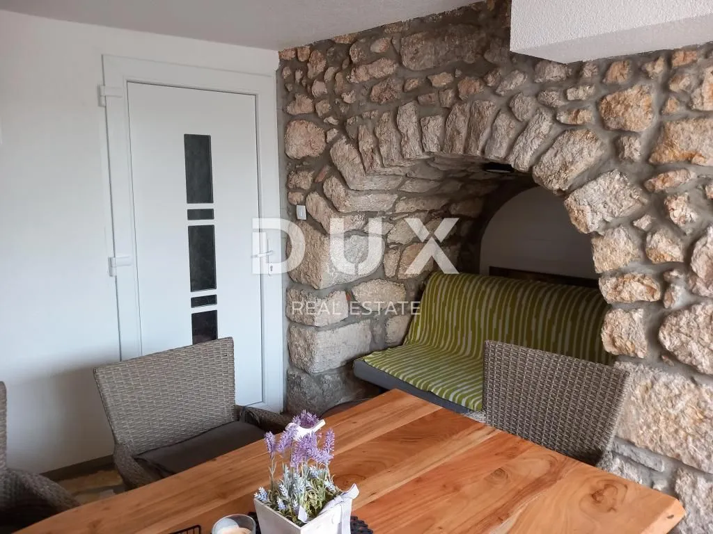 novi vinodolski, bribir - kuća s dva adaptirana stana - slika 5