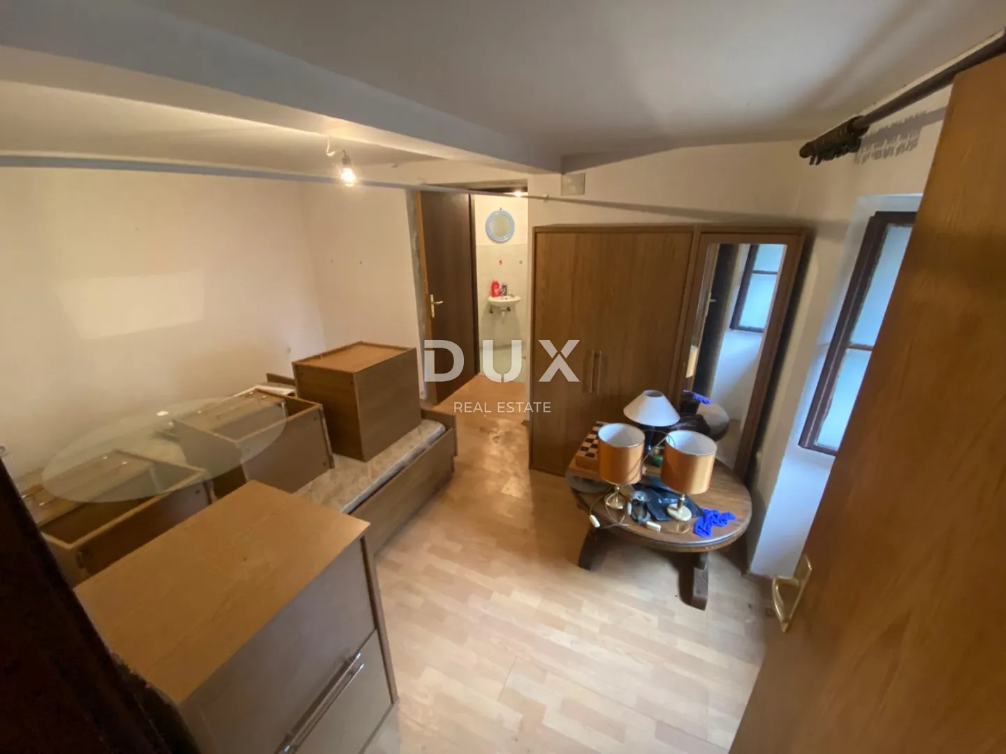 RIJEKA, POTOK - HITNA PRODAJA! SAMO KOD NAS! stan 2S+DB u prizemlju s okućnicom na odličnoj lokaciji! PRILIKA!