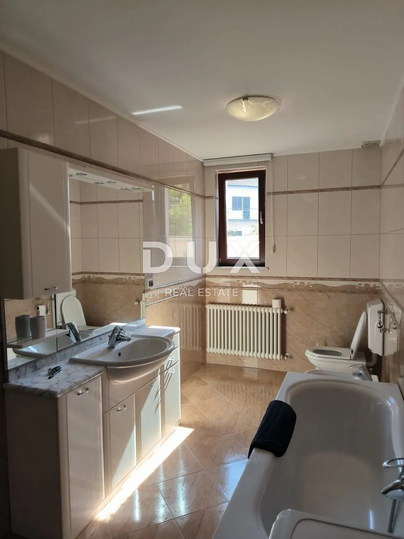istra, umag - raskošna vila prvi red do mora! - slika 42