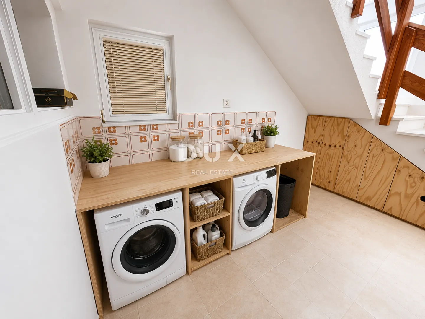 dalmacija, vodice – privatni mini resort s 4 apartmana i bazenom, 300 m od centra - slika 44