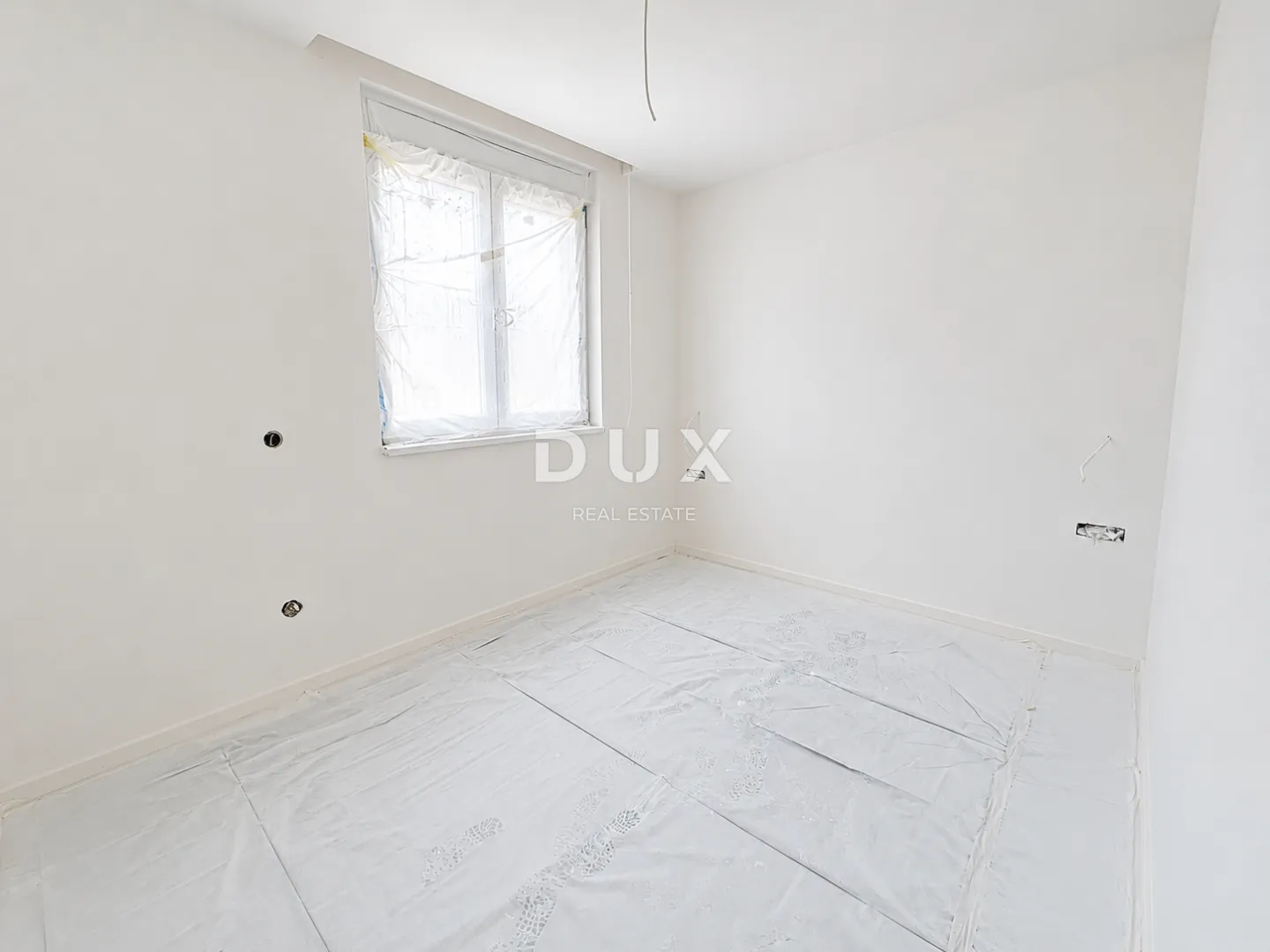 vodice, srima – penthouse s liftom, krovna terasa 109 m², 70m od plaže - slika 16
