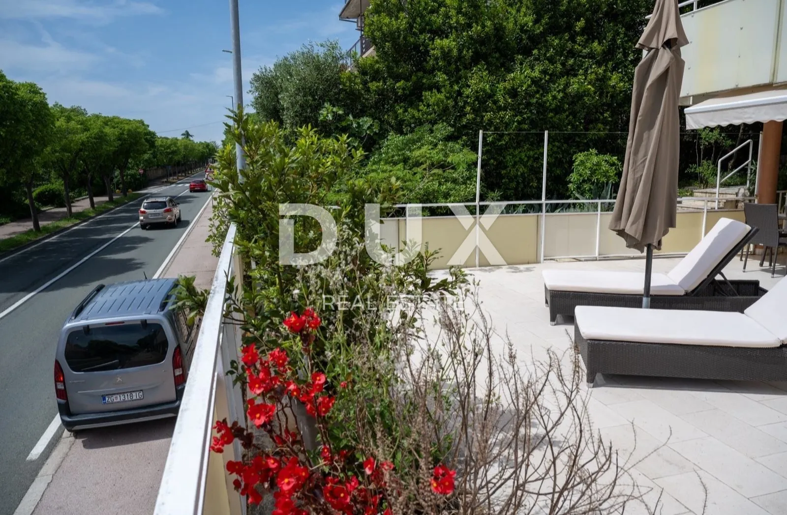 novi vinodolski - apartman s prekrasnom terasom 100 m od mora - slika 3