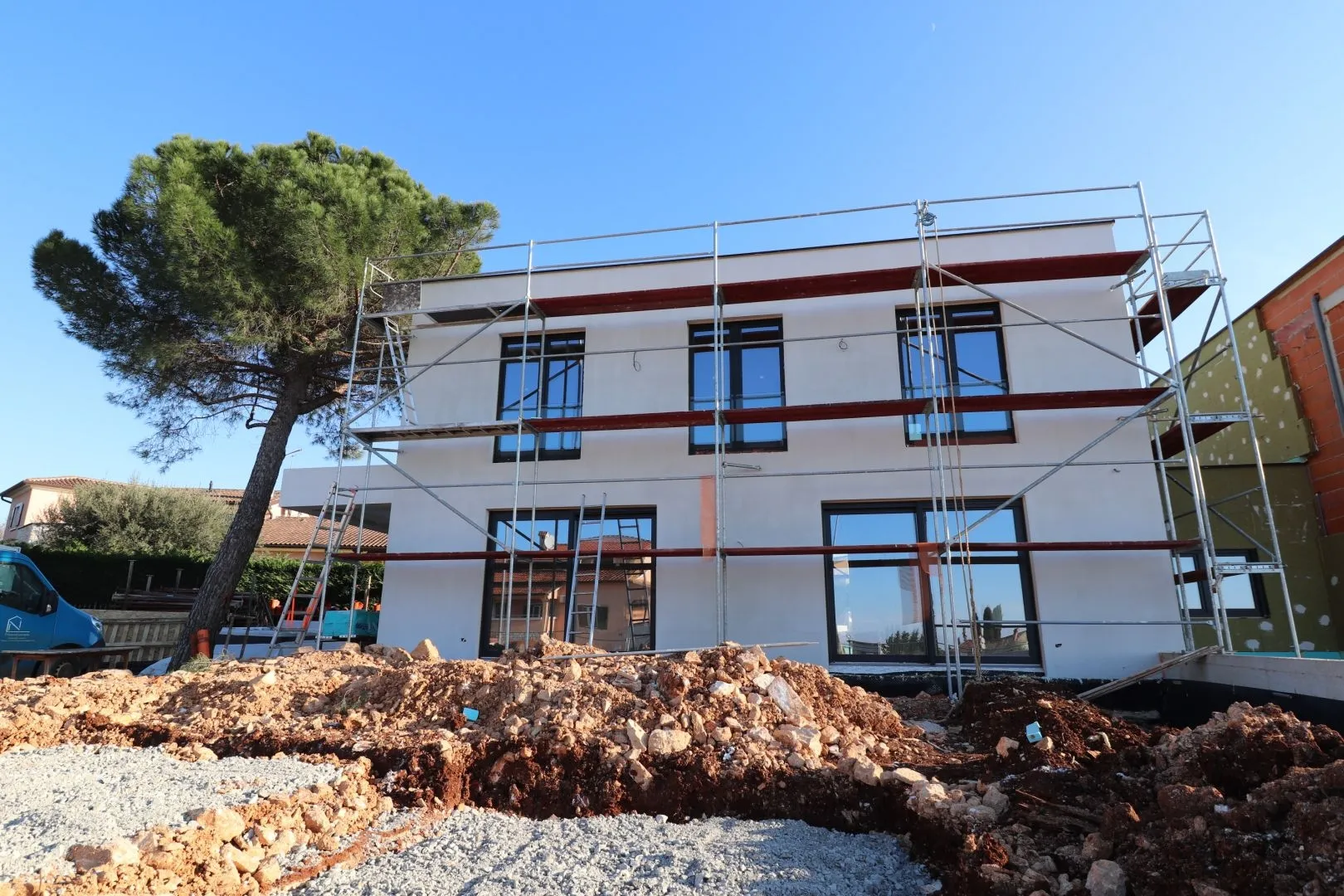 istra, poreč - lux vila sa vrtom i pogledom na more - slika 30