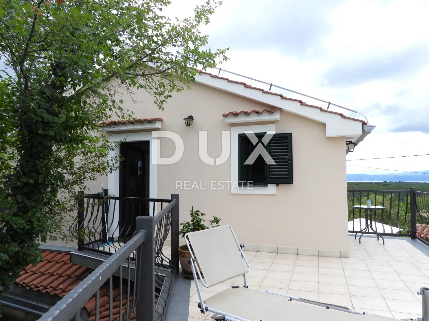 krk, dobrinj - samostojeća kuća 135m2 s pogledom na more + okoliš 150m2 - slika 35