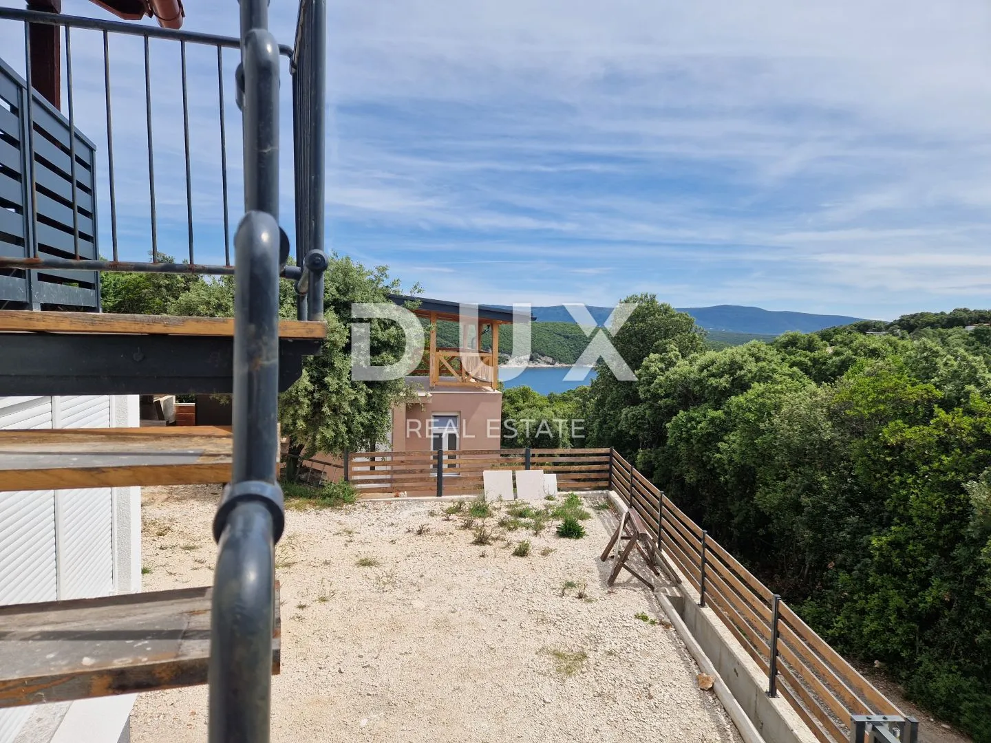 istra, krnica - samostojeća kuća 200m od mora - slika 22