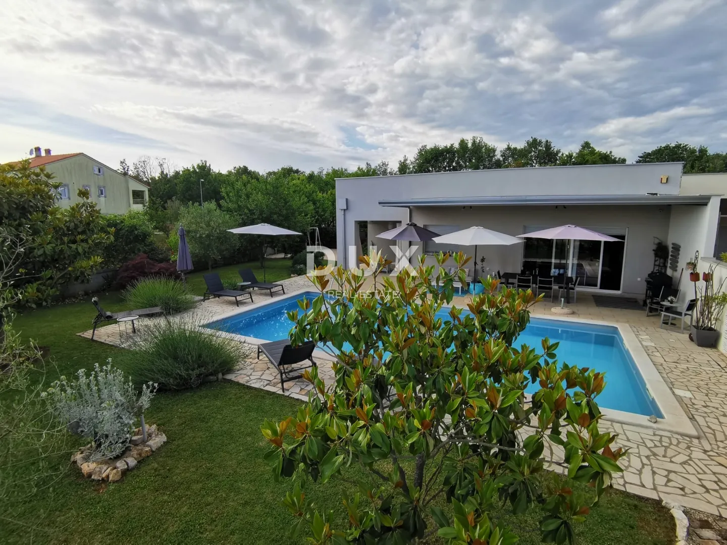 istra, rovinj - moderna prizemnica s bazenom - slika 4