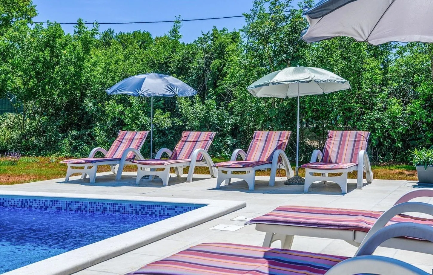 istra, labin - elegantna novogradnja s bazenom - slika 10