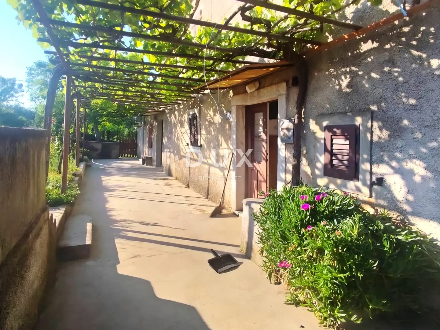 istra, labin - kamena kuća s okućnicom - slika 4