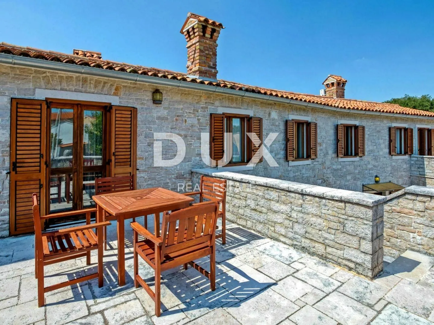 istra, tinjan - kamena autohtona vila - slika 47