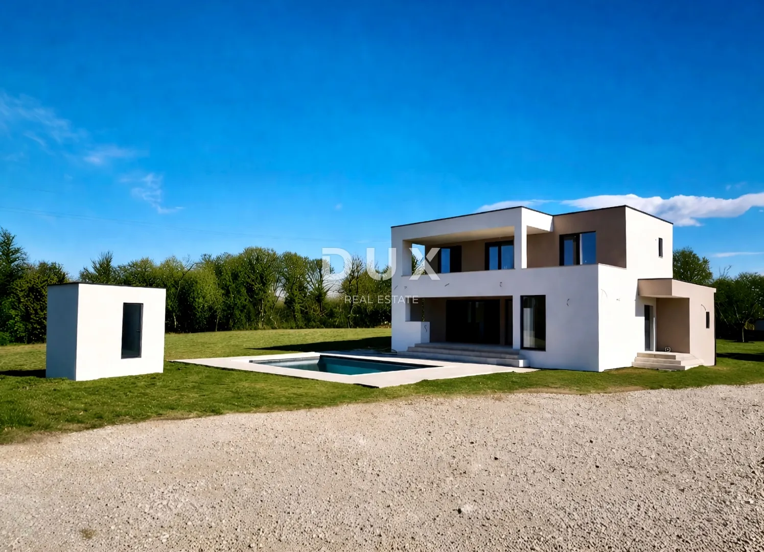 ISTRA, MARČANA - Moderna kuća s bazenom na rubu naselja
