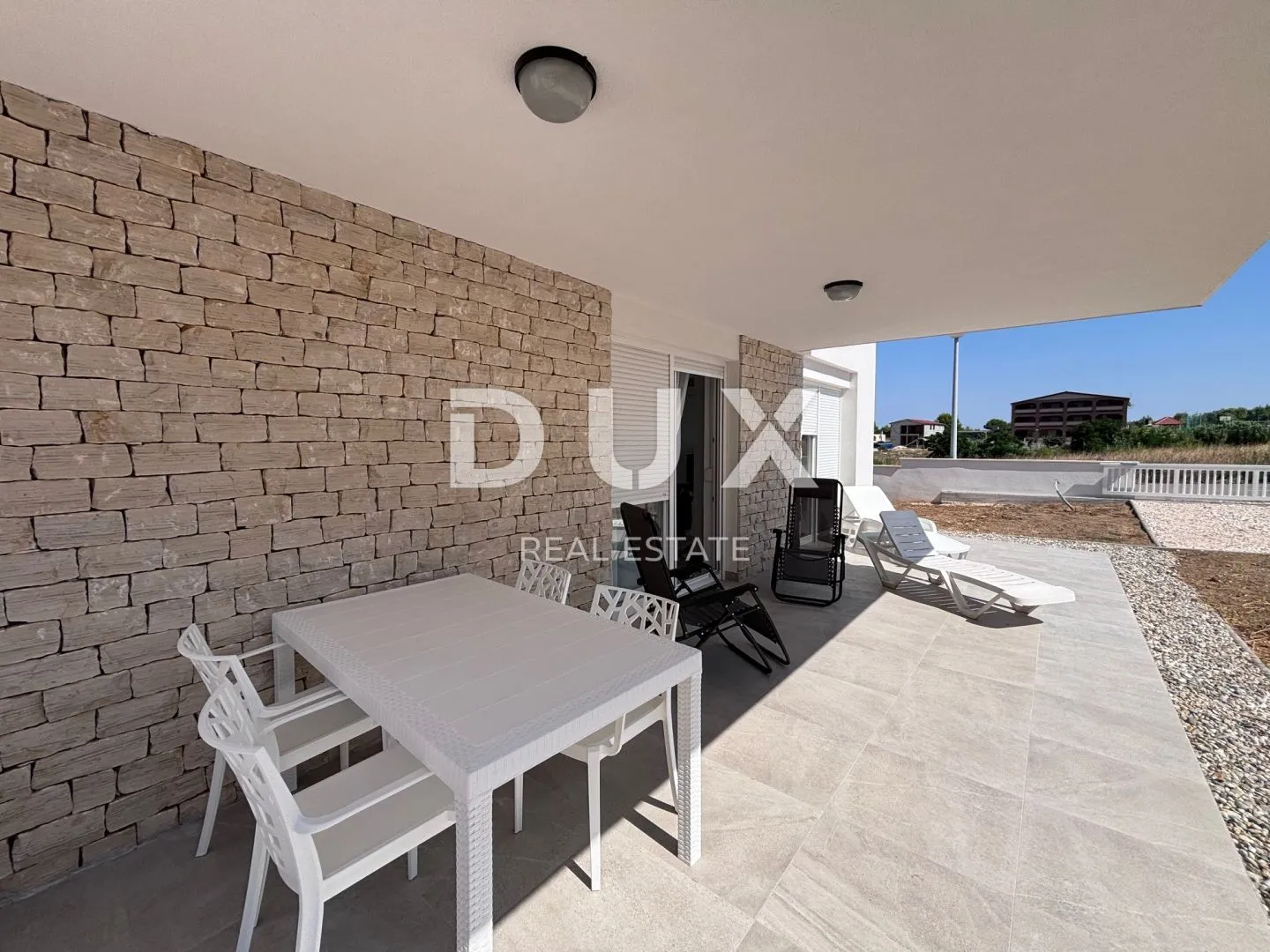 otok vir - moderna vila 100m od mora - slika 11