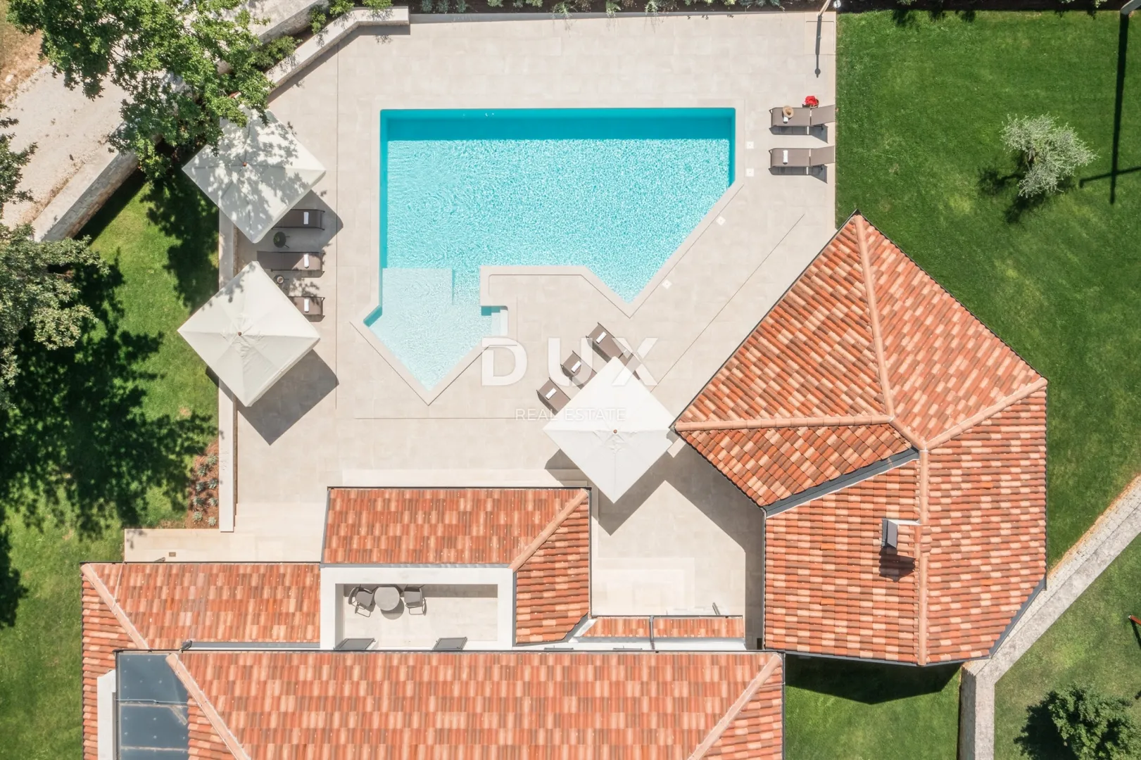 istra, tinjan - raskošna kuća s bazenom - slika 6
