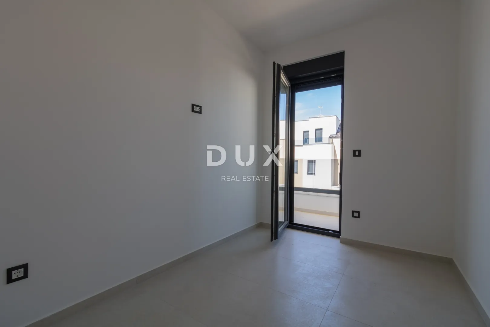 dalmacija, murter - novi duplex 5min od plaže! - slika 10