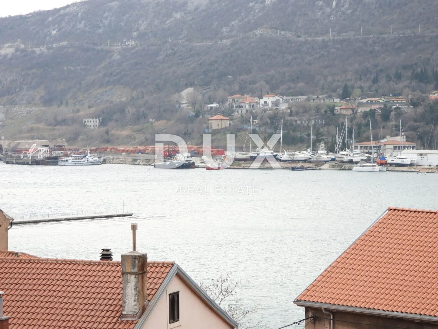 bakar- stan, etaža 140m2 sa pogledom na more - slika 4