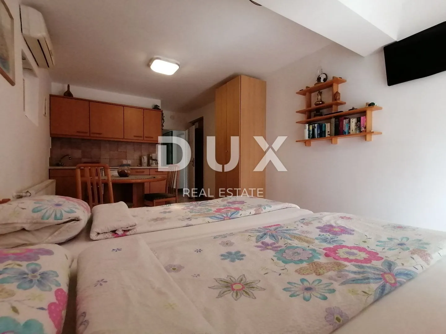 istra, rovinj apartmanska kuća na samo 40m od mora! - slika 28
