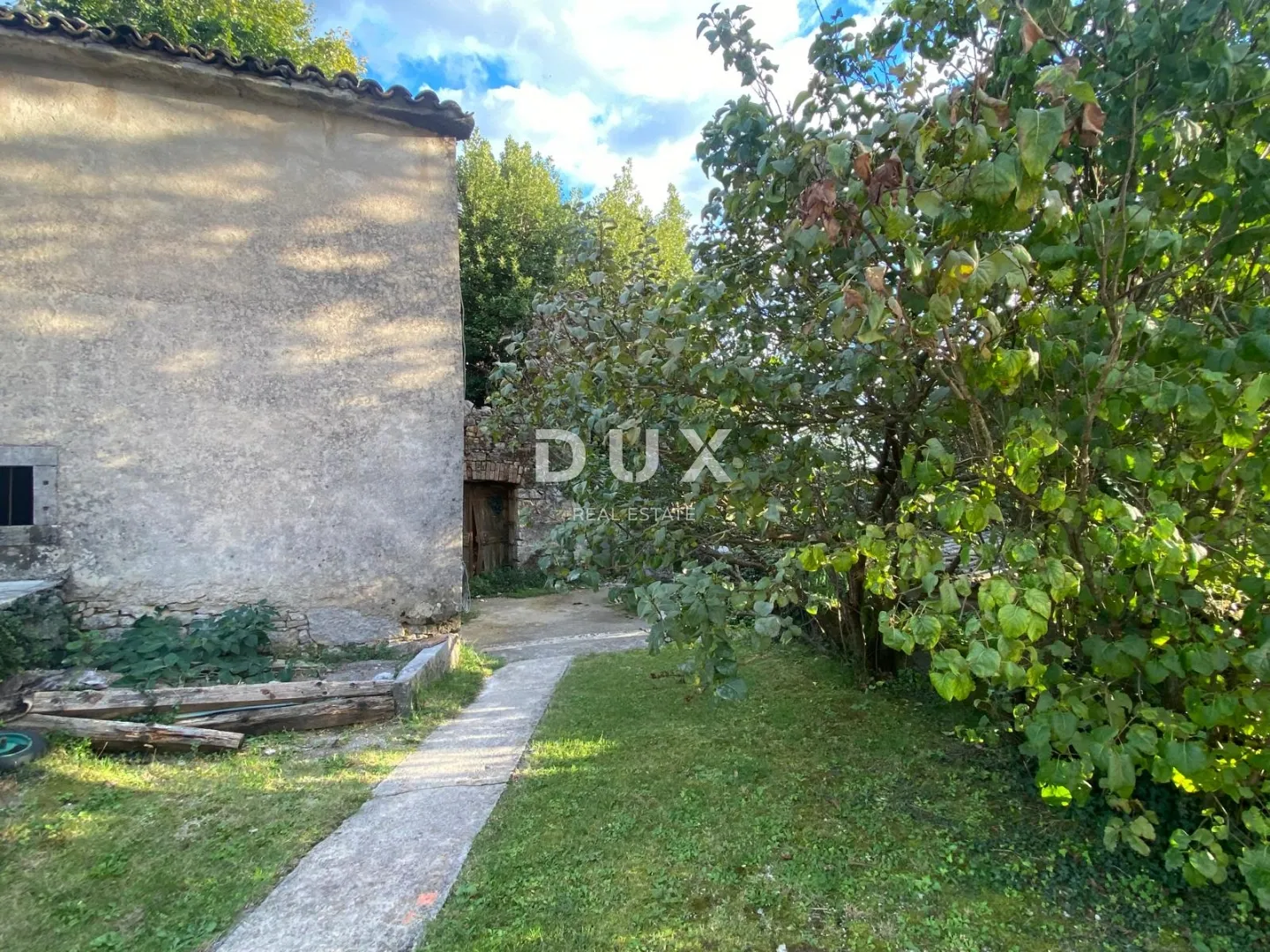 rijeka, kastav - samostojeća kuća i dvorišna zgrada + 761 m2 okućnice! prilika! - slika 27