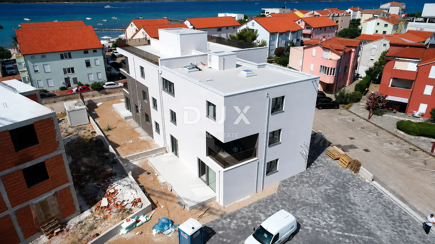vodice, srima – penthouse s krovnom terasom, pogledom na more i liftom - slika 47