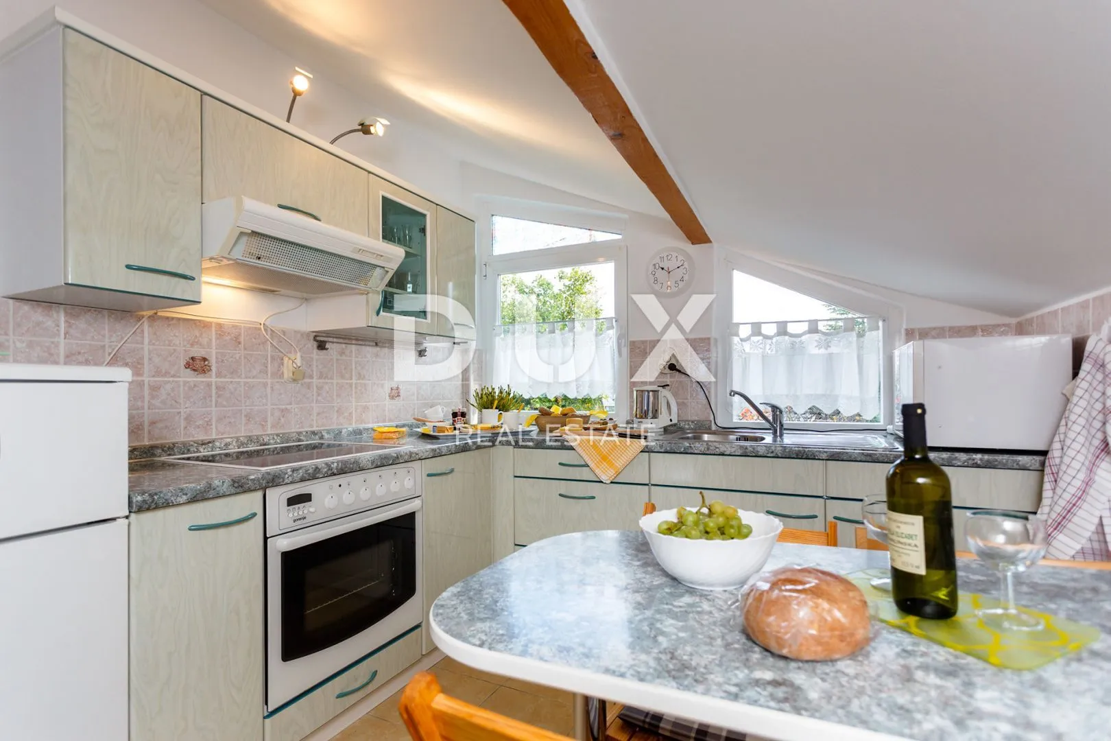 otok krk, malinska - renovirana apartmanska kuća u blizini mora - slika 4