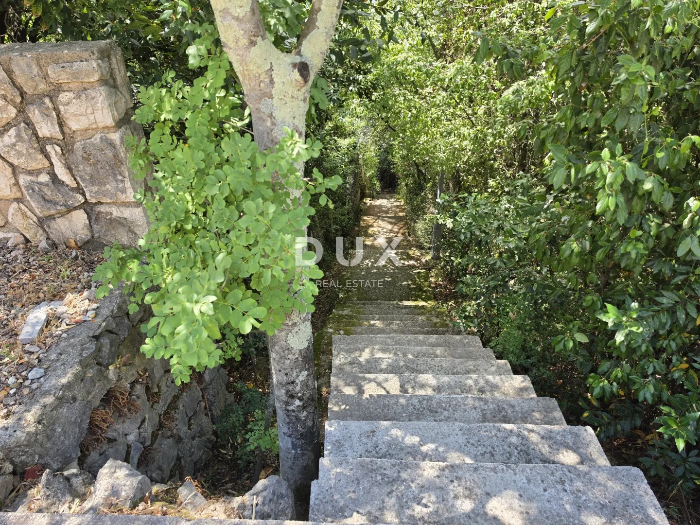 krk, omišalj, jednosobni stan, 50 m2, parking - slika 4