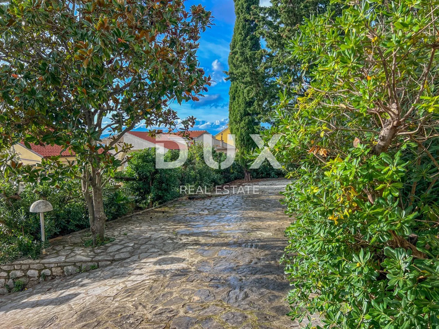 crikvenica, selce - veća kuća s okućnicom 200 metara od mora s pogledom na more - slika 6