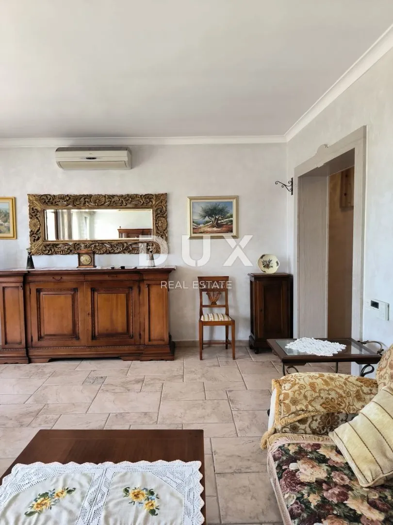 istra, umag - raskošna vila prvi red do mora! - slika 73