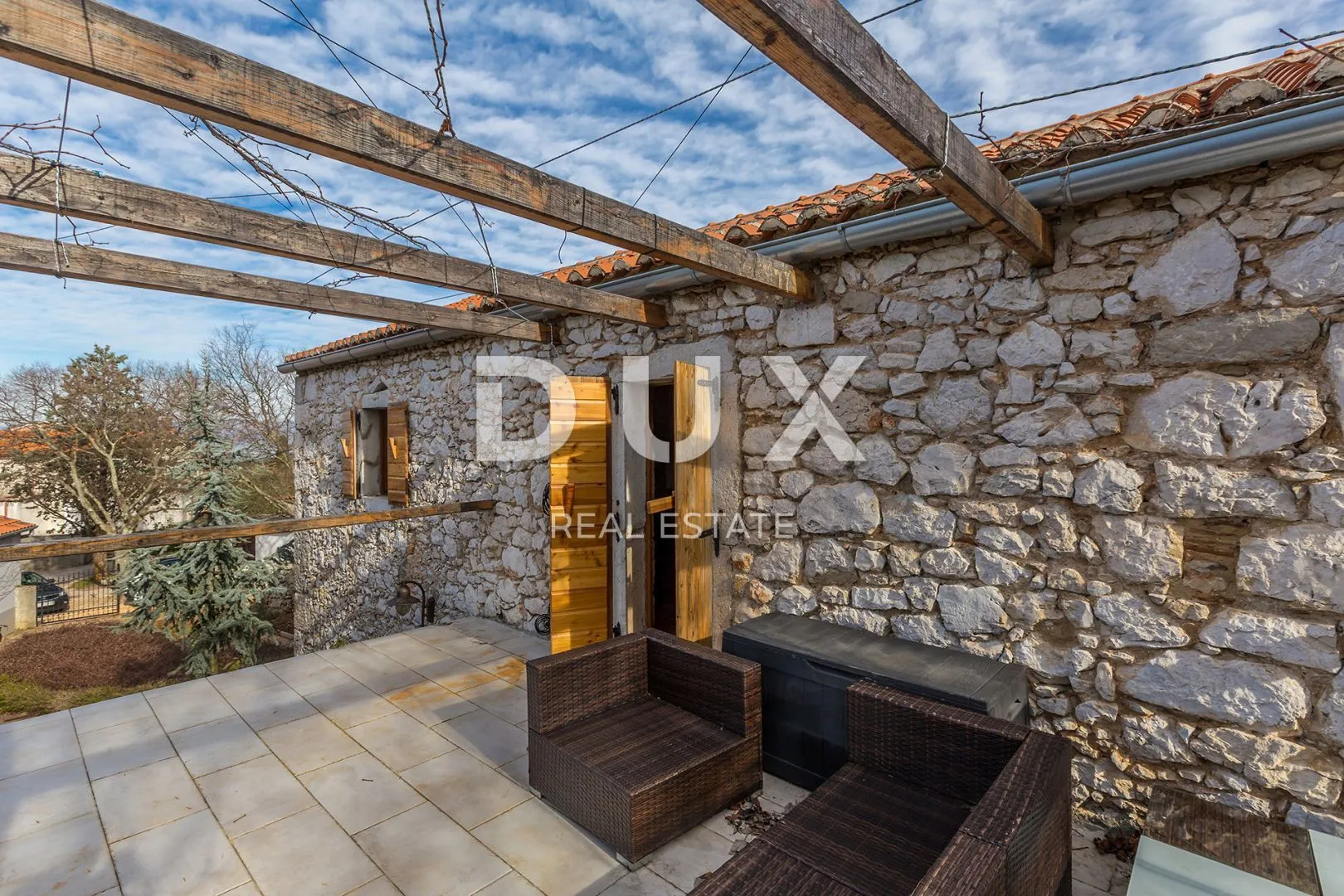 krk, malinska, kamena kuća, 141 m2, konoba - slika 13