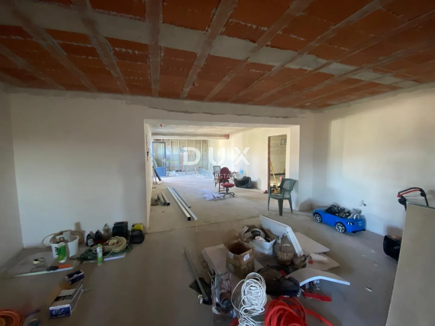 viškovo, strogi centar - poslovni prostor 240 m2 u novogradnji + 8 parkirnih mjesta! prilika! - slika 2