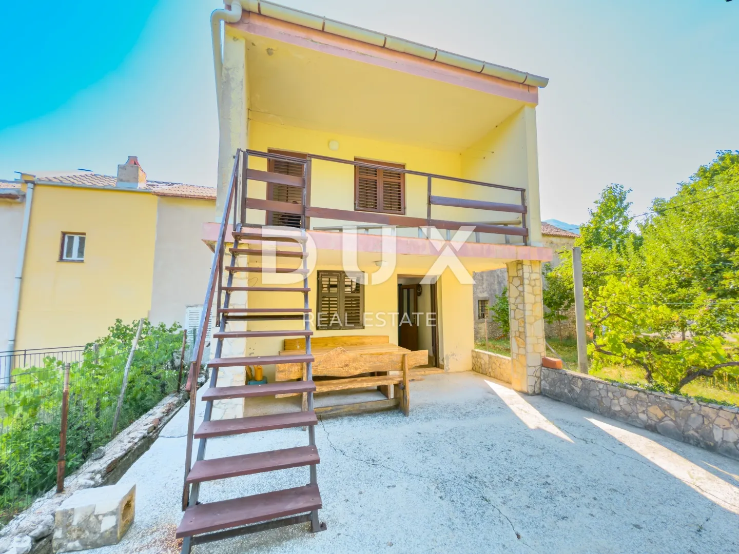 otok krk, baška (okolica) - kamena kuća s velikom okućnicom - slika 57