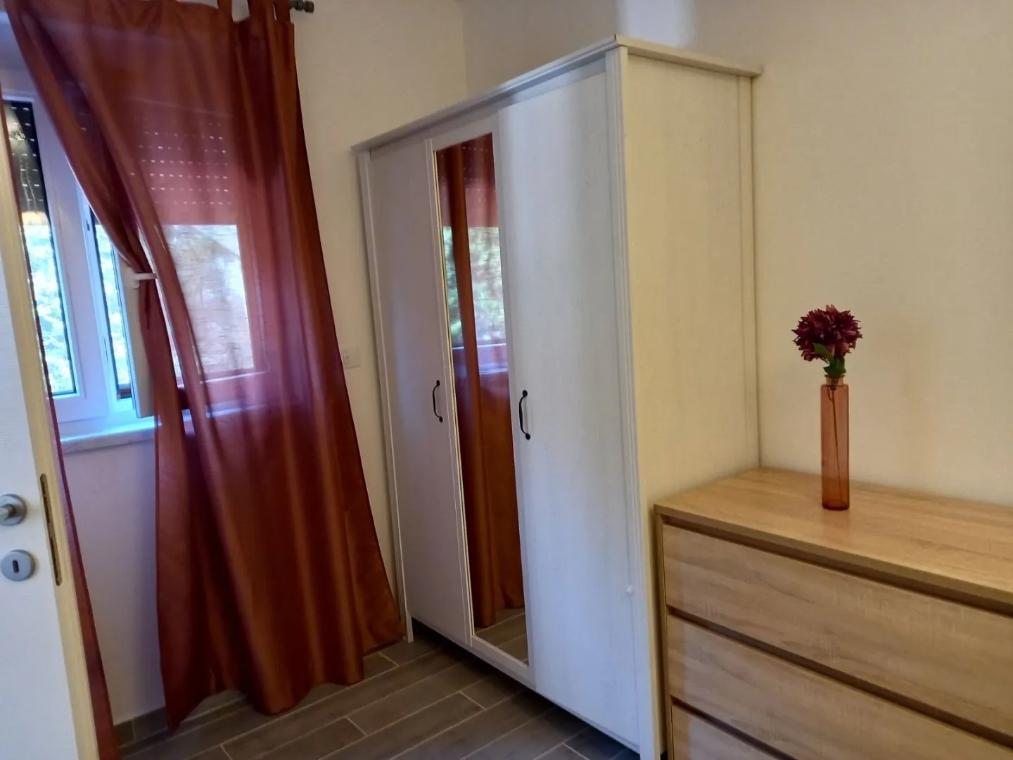 istra,pula- predivna kuća sa tri stana! - slika 10
