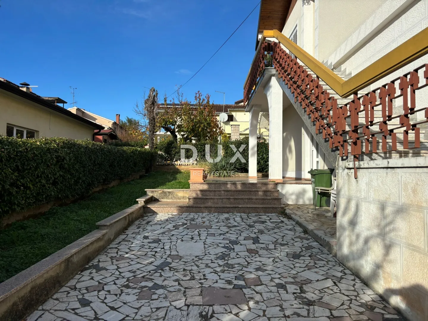 istra, poreč - komforan stan sa okućnicom u centru grada! - slika 16